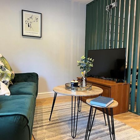 Luxury 2-Bed Barn Conversion In Llansteffan Carmarthen Exteriér fotografie